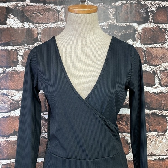 ASOS Bodysuit Women's 6 Black Long Sleeve V-Neck Stretch One-Piece - Picture 7 of 15